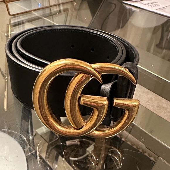 Gucci Black Belt with Gold GG Buckle - Picture 1 of 2